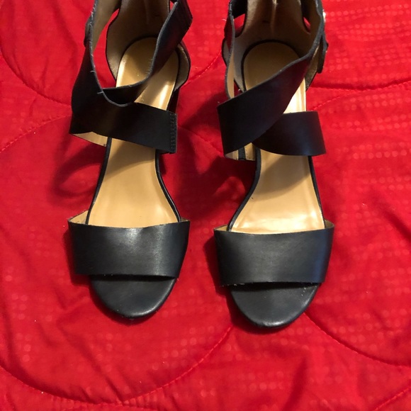 Tommy Hilfiger Shoes - Tommy Hilfiger black strappy sandals